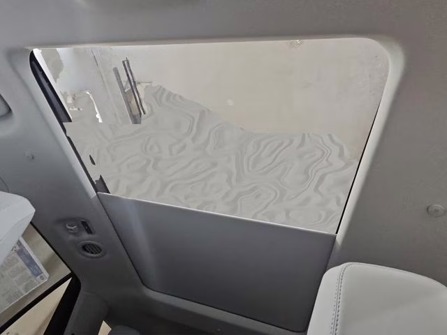 2026 Star White Metallic Tri-Coat Ford Explorer Platinum 4X4 SUV