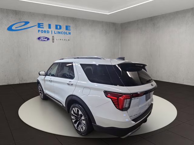 2026 Star White Metallic Tri-Coat Ford Explorer Platinum 4X4 SUV