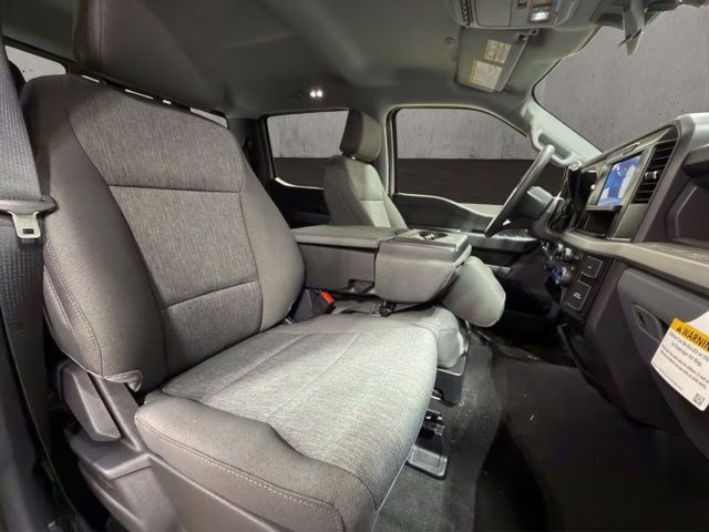 2026 Oxford White Ford Super Duty F-250 SRW XL 4X4 Truck