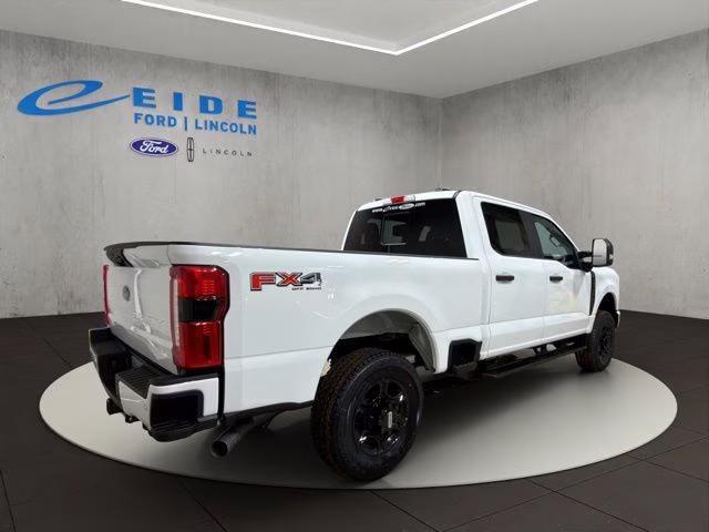 2026 Oxford White Ford Super Duty F-250 SRW XL 4X4 Truck