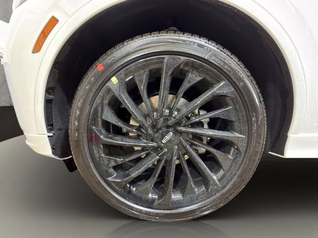 2026 Pristine White Metallic Tri-Coat Lincoln Aviator Reserve AWD SUV