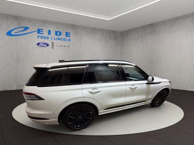 2026 Pristine White Metallic Tri-Coat Lincoln Aviator Reserve AWD SUV