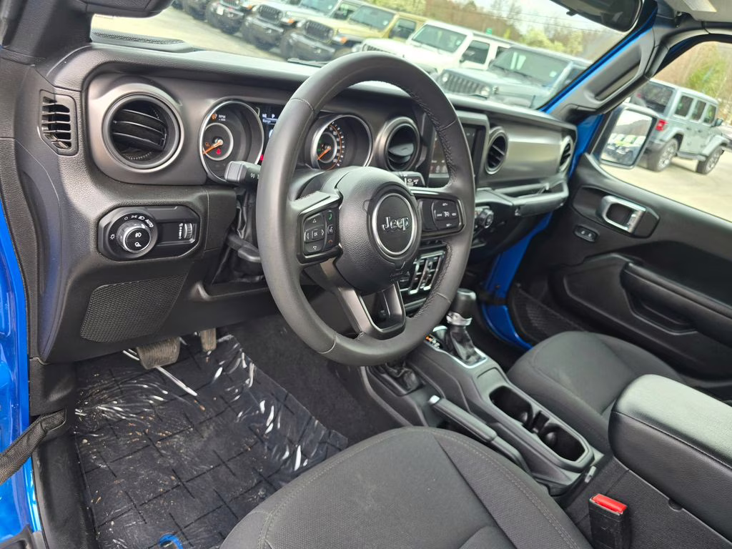 2023 Hydro Blue Pearlcoat Jeep Gladiator Sport S 4X4 Truck