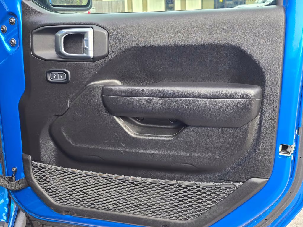 2023 Hydro Blue Pearlcoat Jeep Gladiator Sport S 4X4 Truck