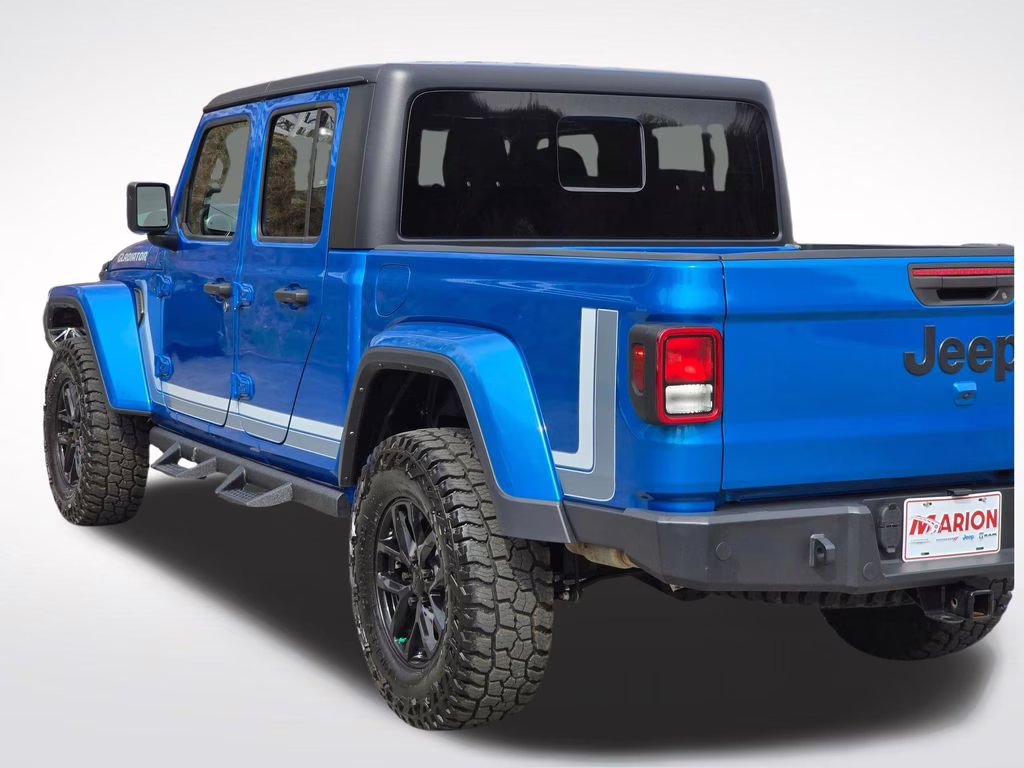 2023 Hydro Blue Pearlcoat Jeep Gladiator Sport S 4X4 Truck