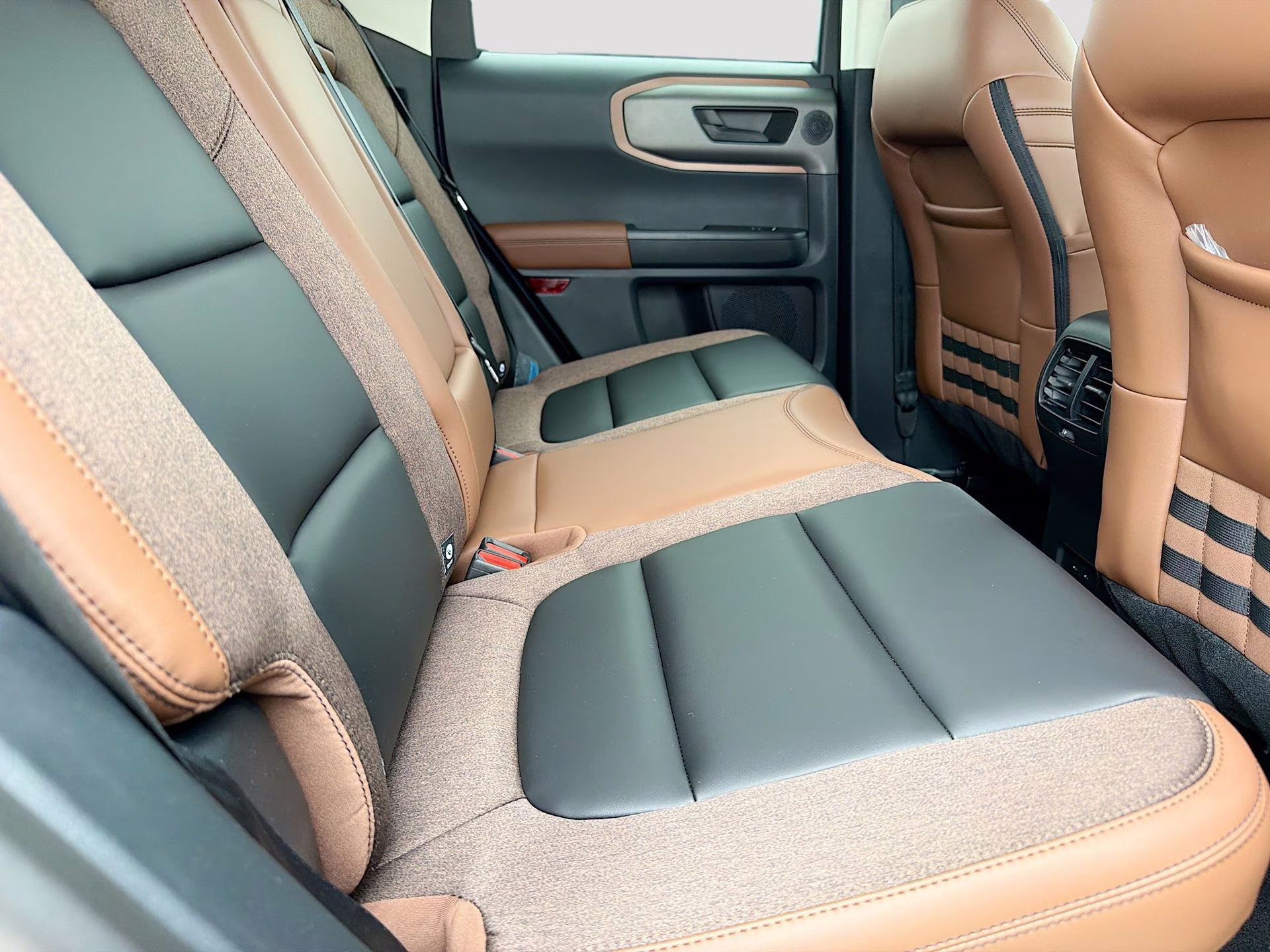 2026 Azure Gray Met Tri-Coat Ford Bronco Sport Outer Banks 4X4 SUV