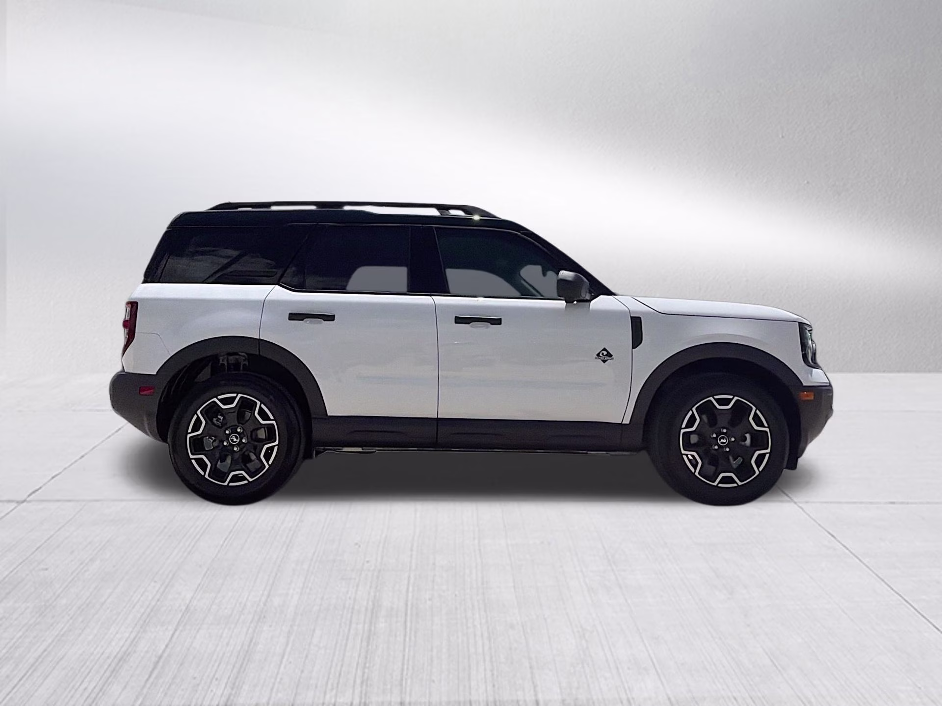 2026 Oxford White Ford Bronco Sport Outer Banks 4X4 SUV