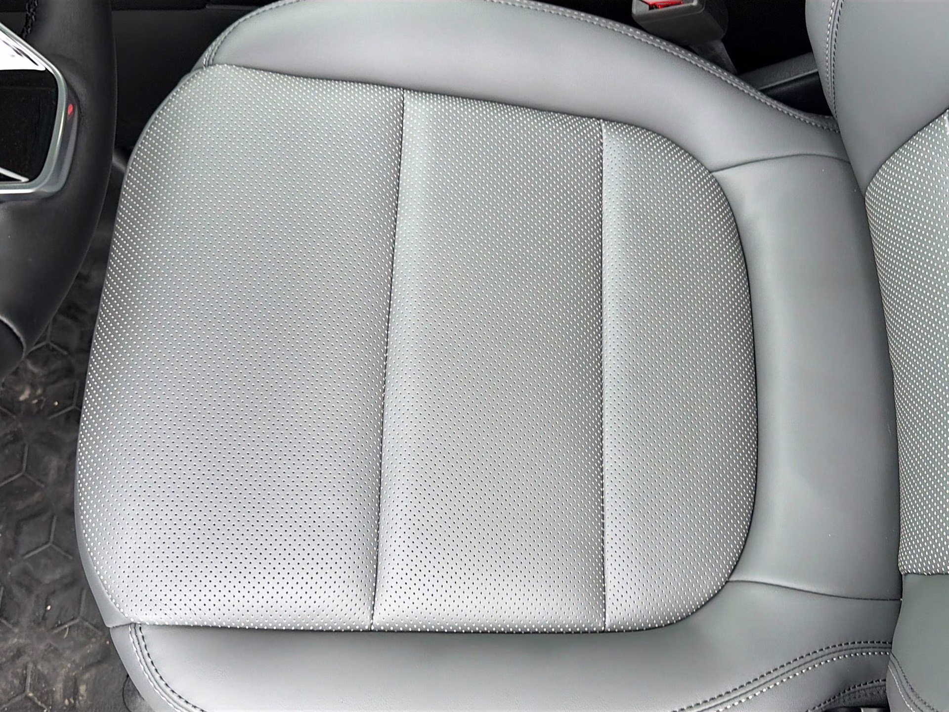 2026 Oxford White Ford Bronco Sport Badlands 4X4 SUV