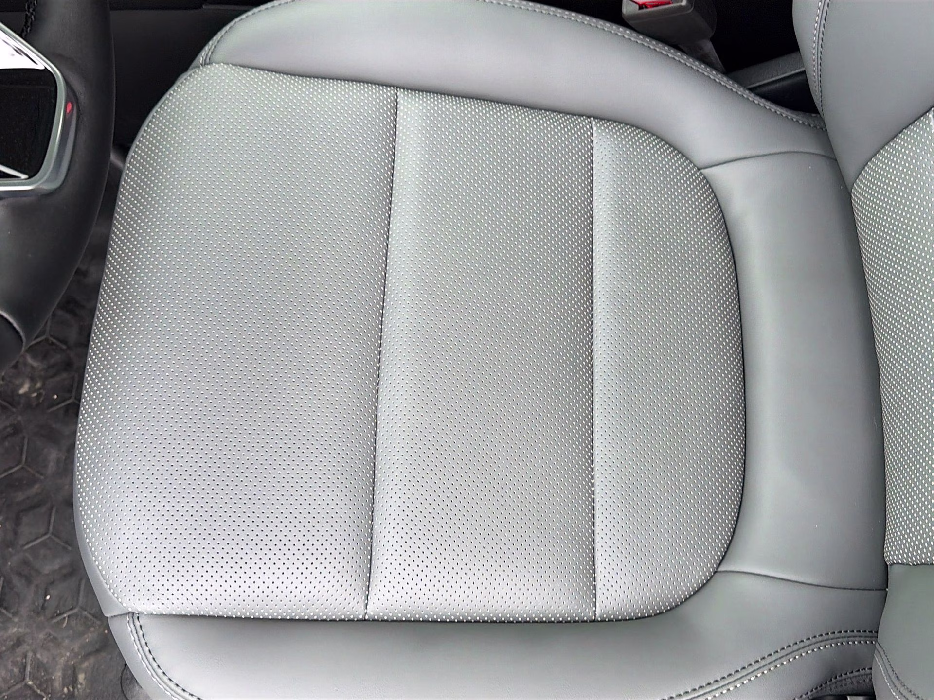 2026 Oxford White Ford Bronco Sport Badlands 4X4 SUV
