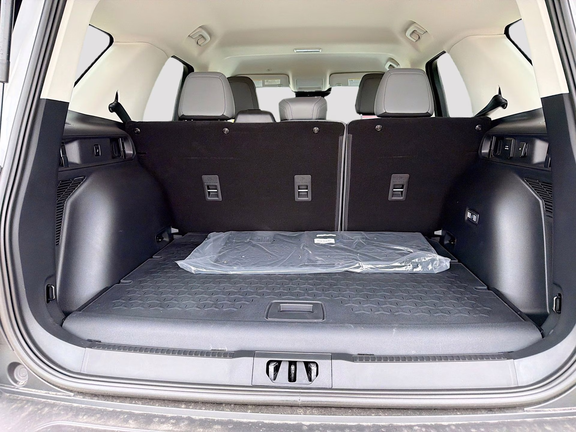 2026 Oxford White Ford Bronco Sport Badlands 4X4 SUV