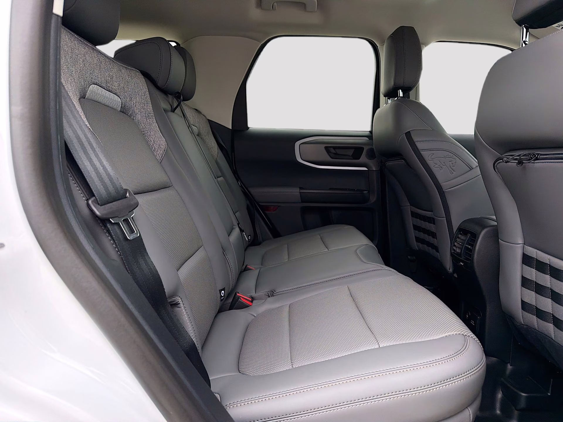 2026 Oxford White Ford Bronco Sport Badlands 4X4 SUV