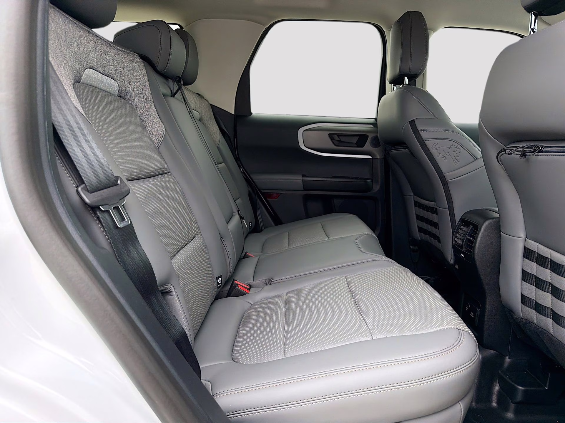 2026 Oxford White Ford Bronco Sport Badlands 4X4 SUV