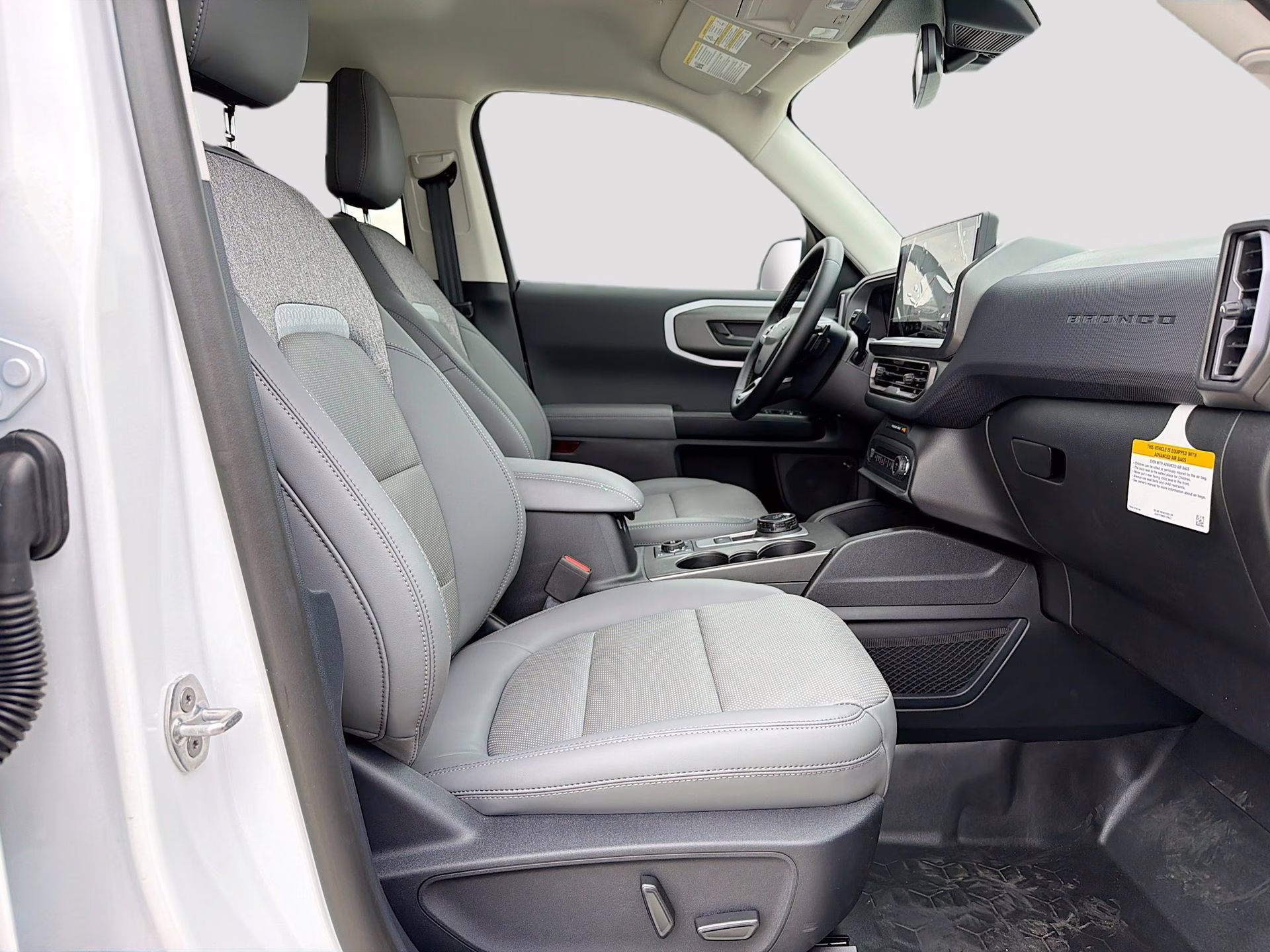 2026 Oxford White Ford Bronco Sport Badlands 4X4 SUV