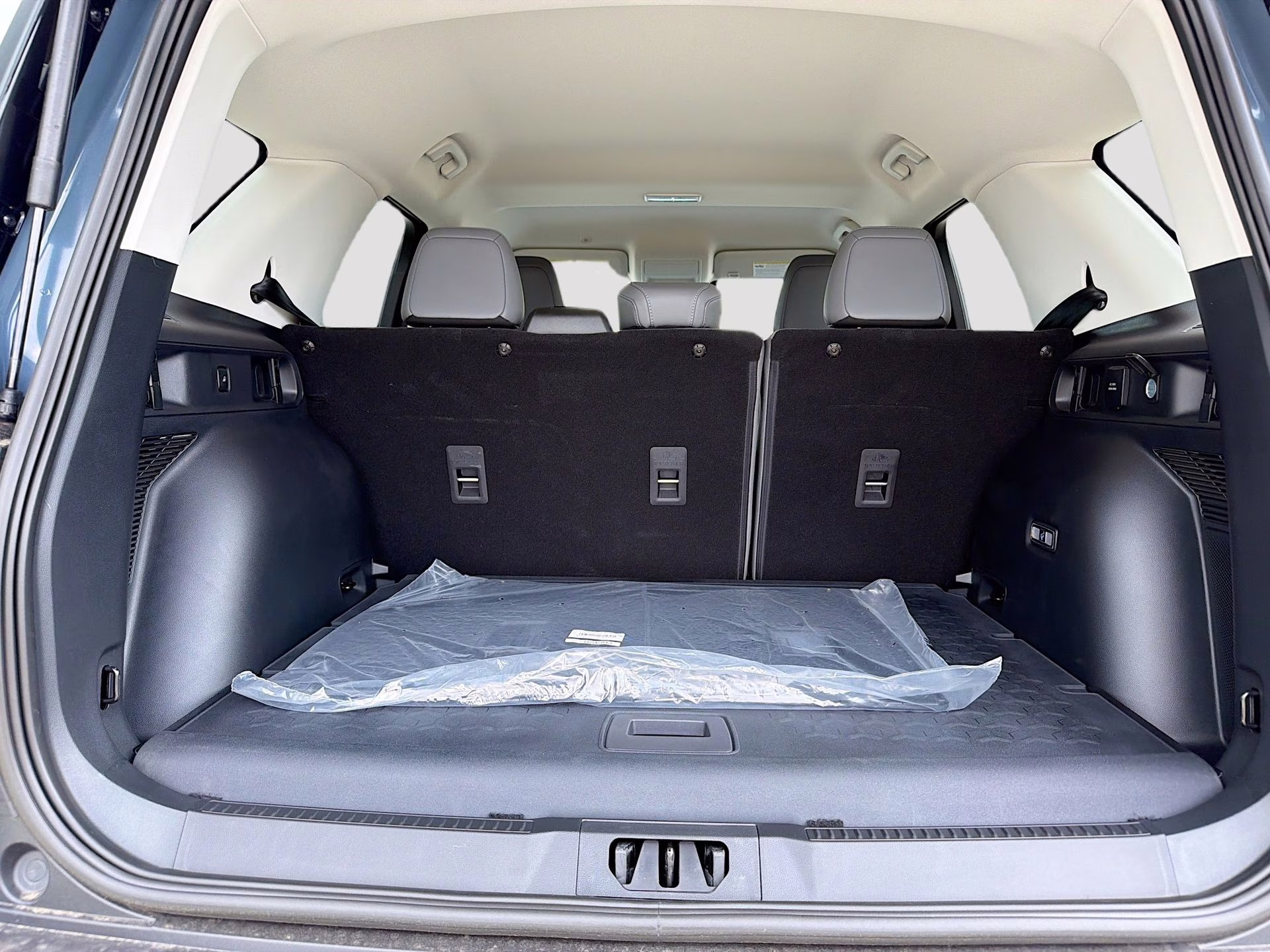 2026 Azure Gray Metallic Tri-Coat Ford Bronco Sport Badlands 4X4 SUV