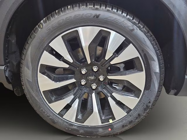 2026 Star White Metallic Tri-Coat Ford Explorer Platinum 4X4 SUV