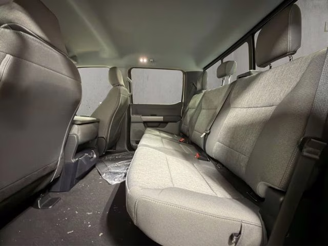 2026 Oxford White Ford Super Duty F-250 SRW XL 4X4 Truck