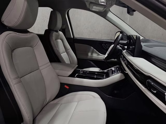 2026 Pristine White Metallic Tri-Coat Lincoln Aviator Reserve AWD SUV