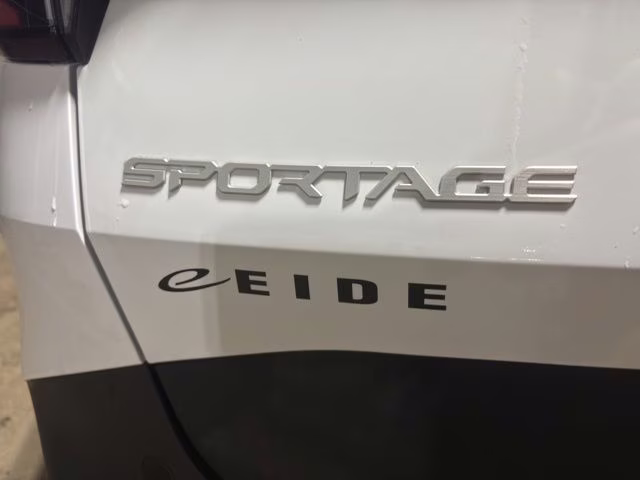 2026 Glacial White Pearl Kia Sportage LX AWD SUV