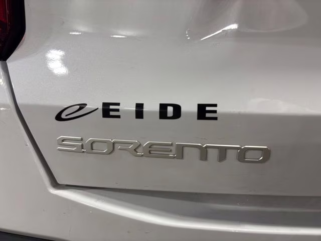 2026 Glacial White Pearl Kia Sorento S AWD SUV