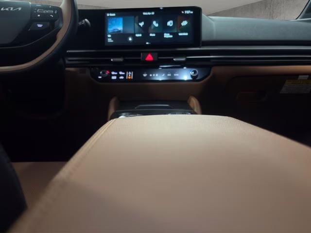 2026 Wolf Gray Kia Sportage Hybrid X-Line AWD SUV