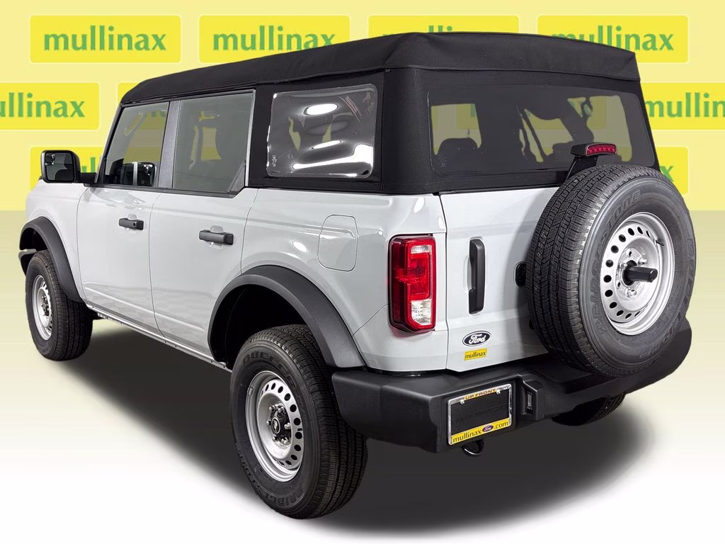 2026 Avalanche Gray Ford Bronco Base 4X4 SUV