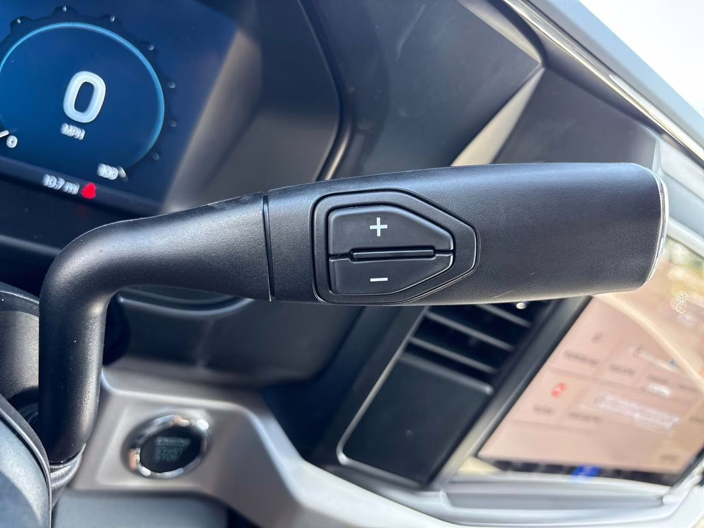 2026 Avalanche Ford Super Duty F-250 SRW XLT 4X4 Truck