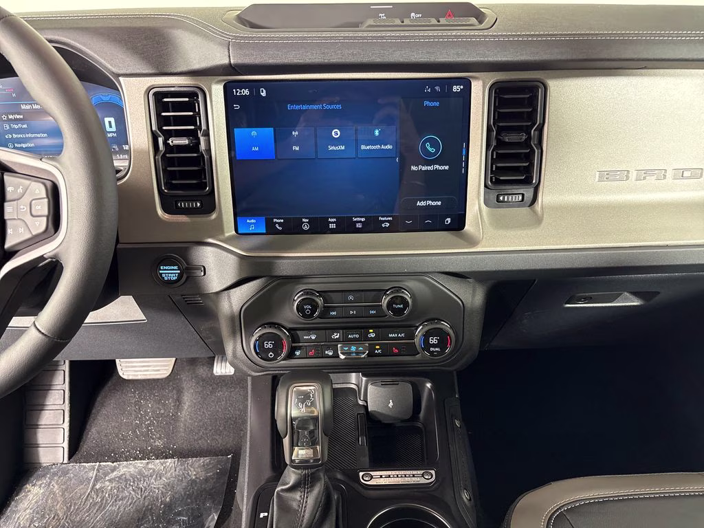 2026 Oxford White Ford Bronco Outer Banks 4X4 SUV