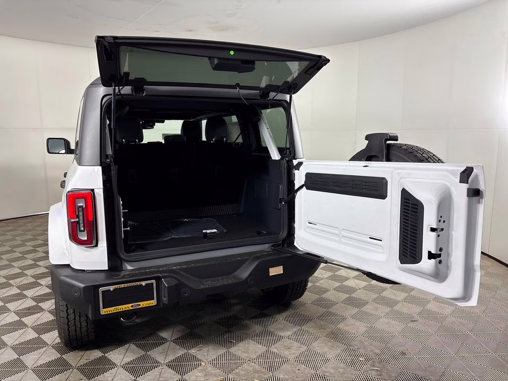 2026 Oxford White Ford Bronco Outer Banks 4X4 SUV