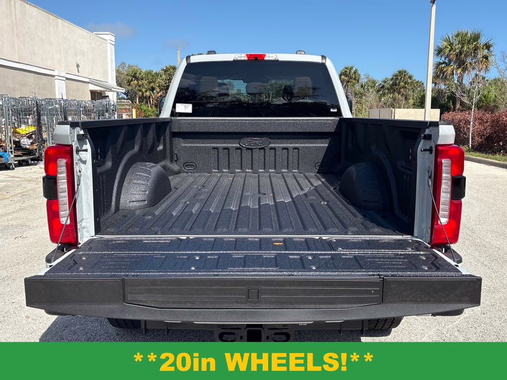 2026 Avalanche Ford Super Duty F-250 SRW XLT 4X4 Truck