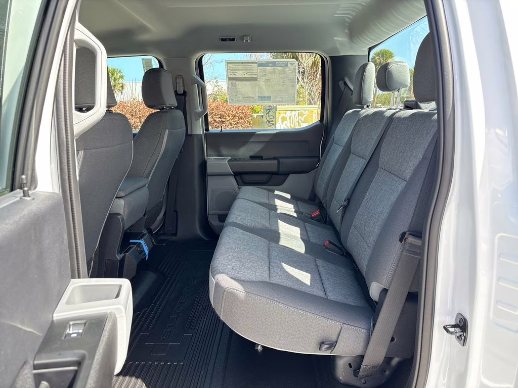 2026 Oxford White Ford Super Duty F-350 SRW XL 4X4 Truck