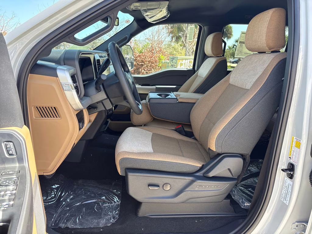 2026 Avalanche Ford Super Duty F-250 SRW XLT 4X4 Truck