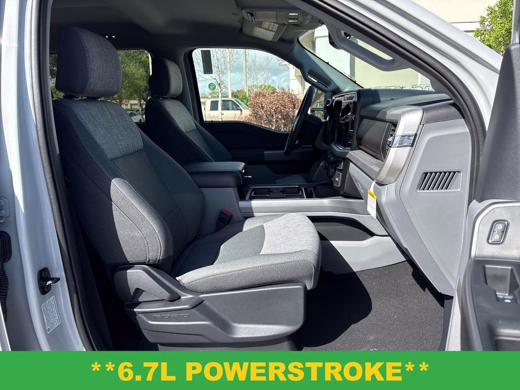 2026 Avalanche Ford Super Duty F-250 SRW XLT 4X4 Truck