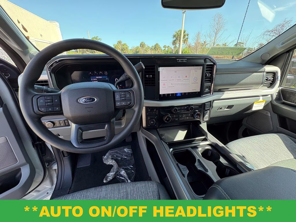 2026 Avalanche Ford Super Duty F-250 SRW XLT 4X4 Truck