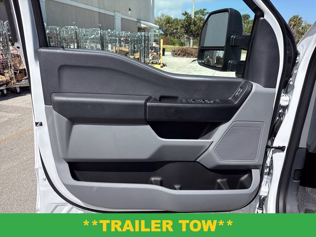 2026 Oxford White Ford Super Duty F-350 SRW XL 4X4 Truck