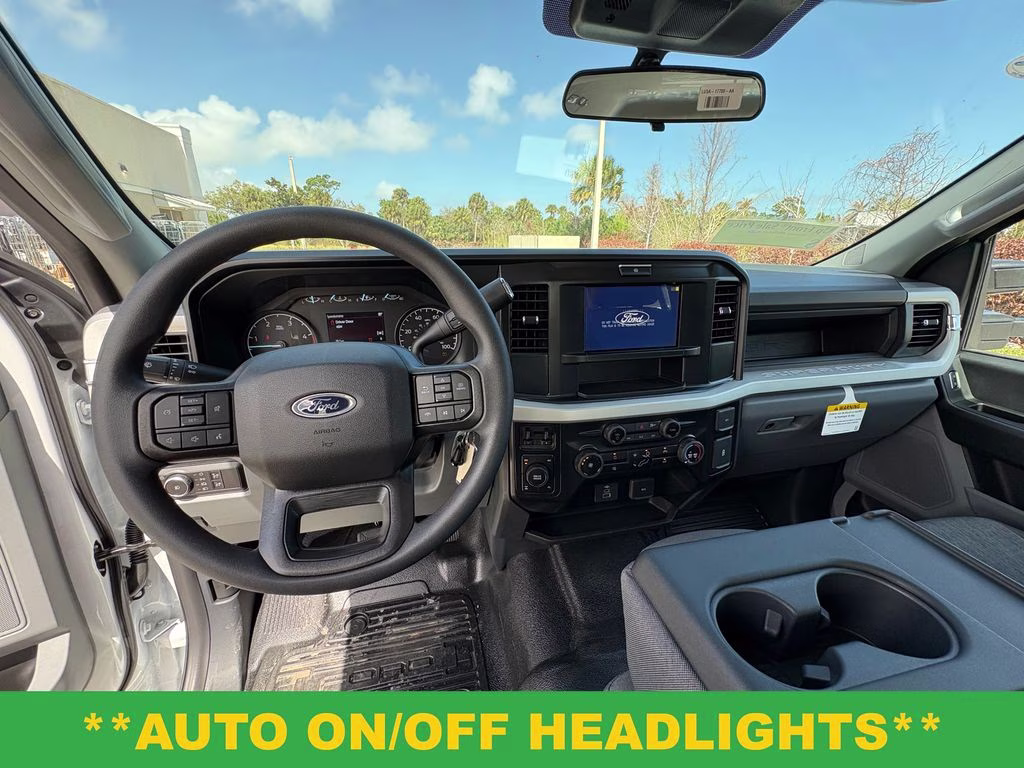 2026 Oxford White Ford Super Duty F-350 SRW XL 4X4 Truck