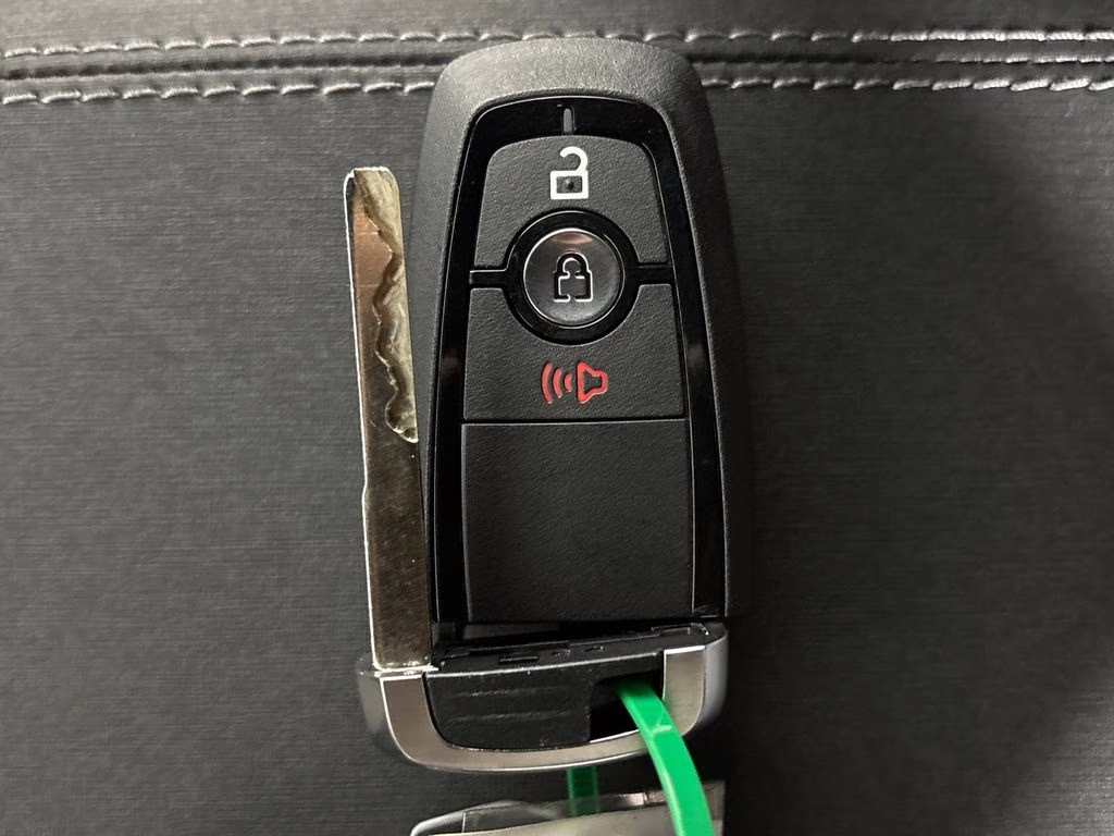 2026 Avalanche Gray Ford Bronco Base 4X4 SUV