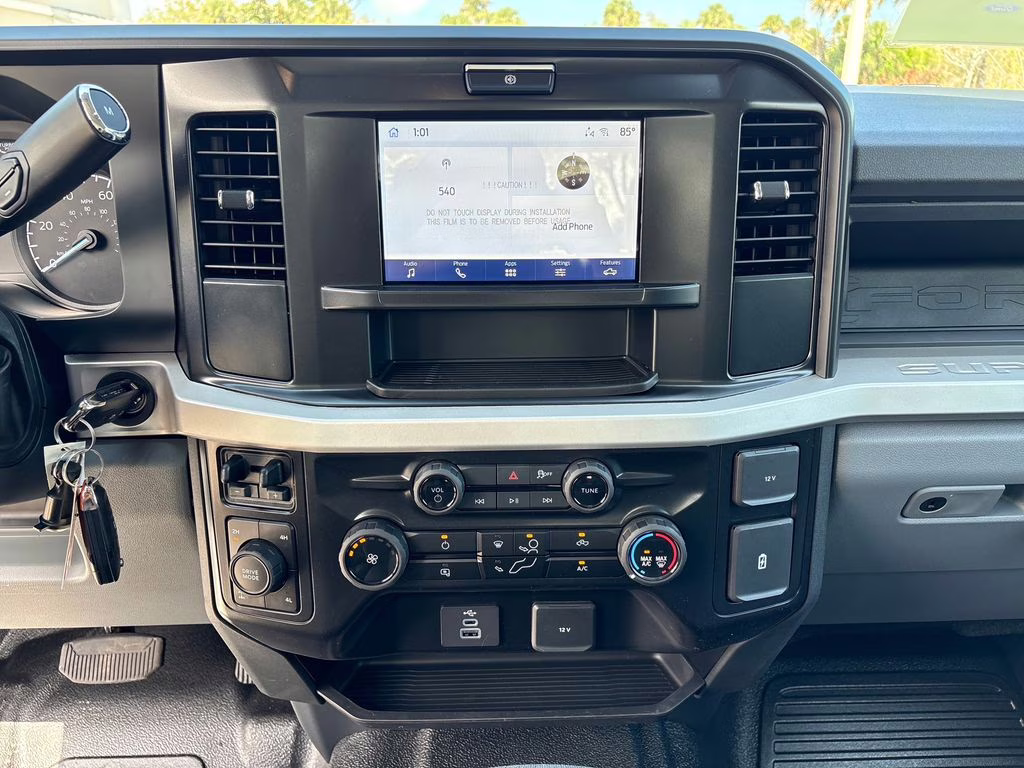 2026 Oxford White Ford Super Duty F-350 SRW XL 4X4 Truck