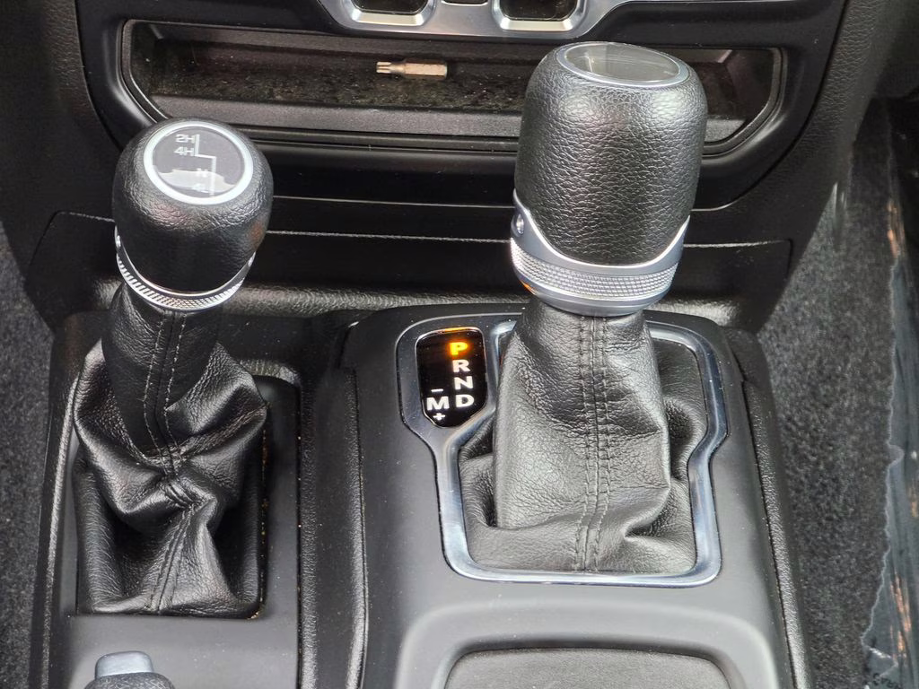 2023 Hydro Blue Pearlcoat Jeep Gladiator Sport S 4X4 Truck