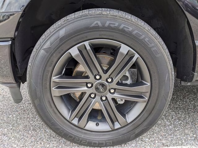 2022 Black Metallic Ford F-150 Lariat 4X4 Truck