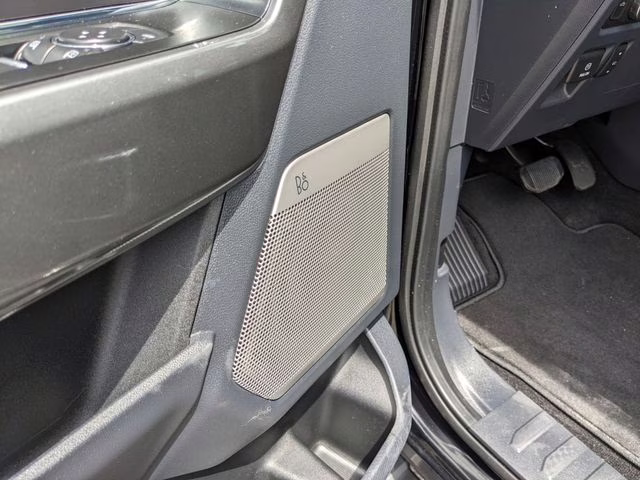 2022 Black Metallic Ford F-150 Lariat 4X4 Truck