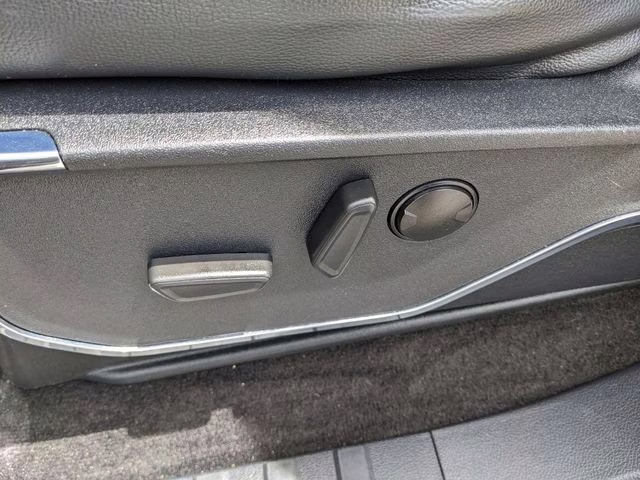 2022 Black Metallic Ford F-150 Lariat 4X4 Truck