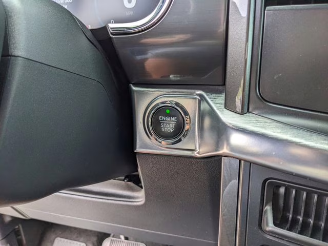 2022 Black Metallic Ford F-150 Lariat 4X4 Truck