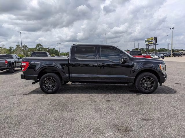2022 Black Metallic Ford F-150 Lariat 4X4 Truck