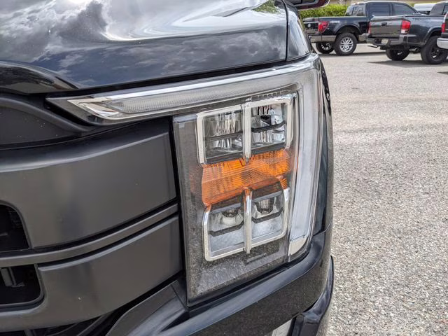 2022 Black Metallic Ford F-150 Lariat 4X4 Truck