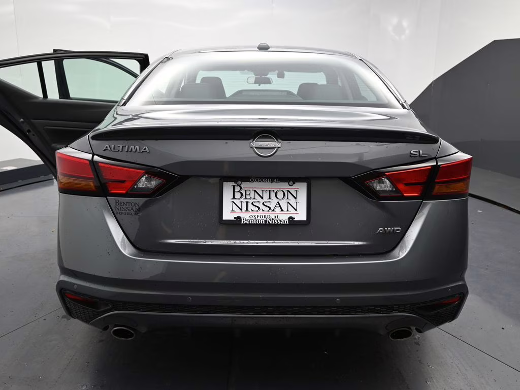 2025 Gun Metallic Nissan Altima 2.5 SL AWD Sedan