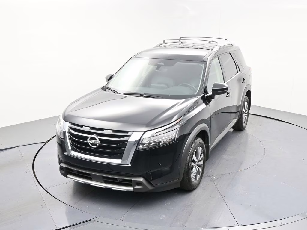 2025 Super Black Nissan Pathfinder SL 4X4 SUV