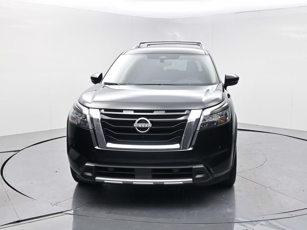 2025 Super Black Nissan Pathfinder SL 4X4 SUV
