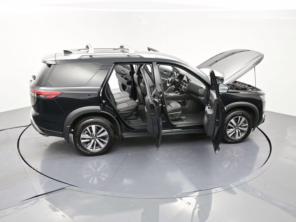 2025 Super Black Nissan Pathfinder SL 4X4 SUV