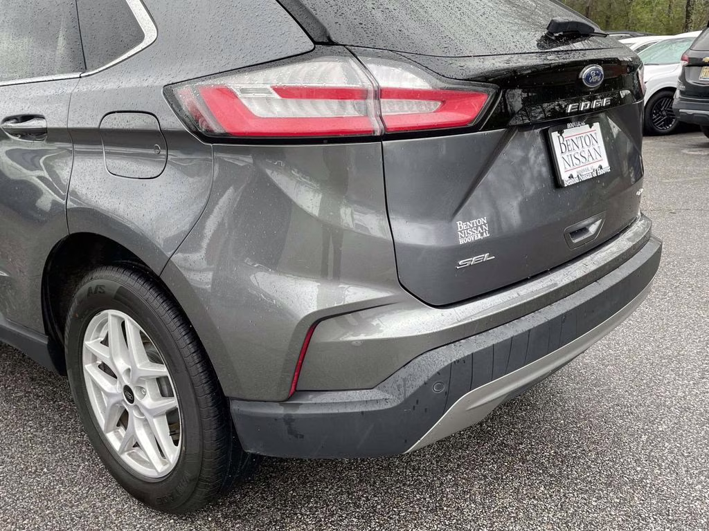 2024 Gray Metallic Ford Edge SEL AWD SUV