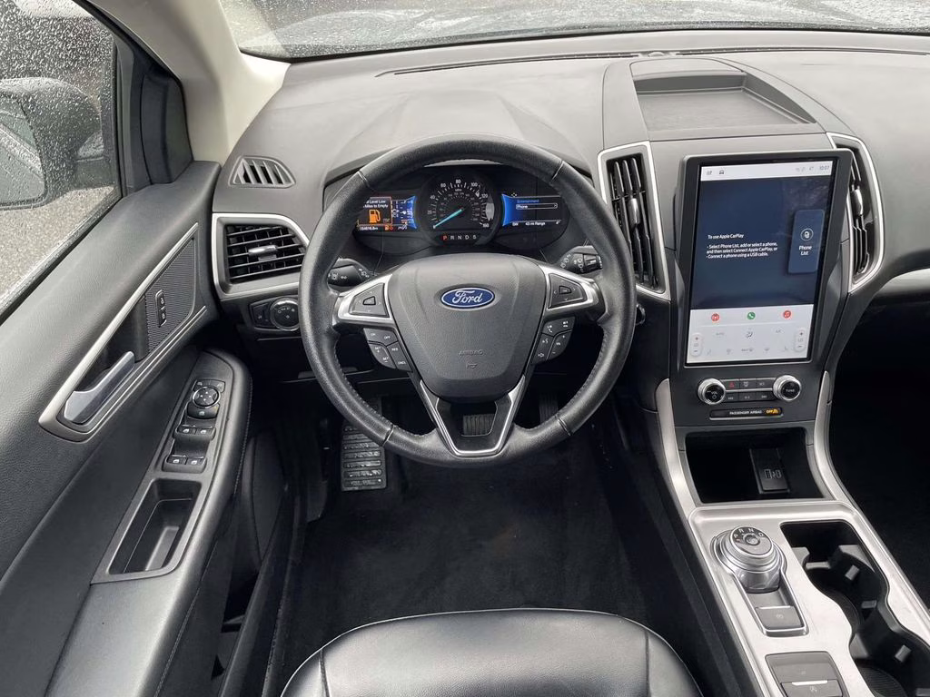 2024 Gray Metallic Ford Edge SEL AWD SUV